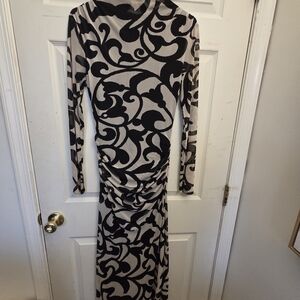 Chic Long Sleeve Black and Cream Dress